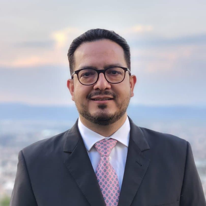 Dr. Arturo Ramos, ginecólogo y obstetra en Morelia